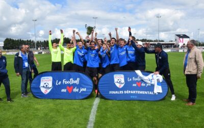 Victoire Éclatante des U18 du FC EBM : Champions de la Coupe de Vendée